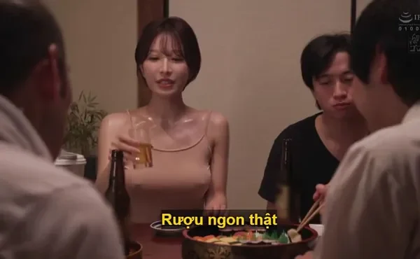 Vợ bận đi du lịch chồng loạn luân cùng chị vợ sung sướng khi ở nhà