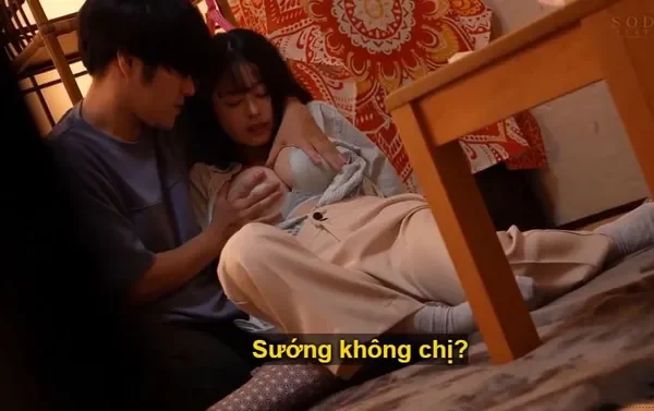 Chatsex với cô hàng xóm